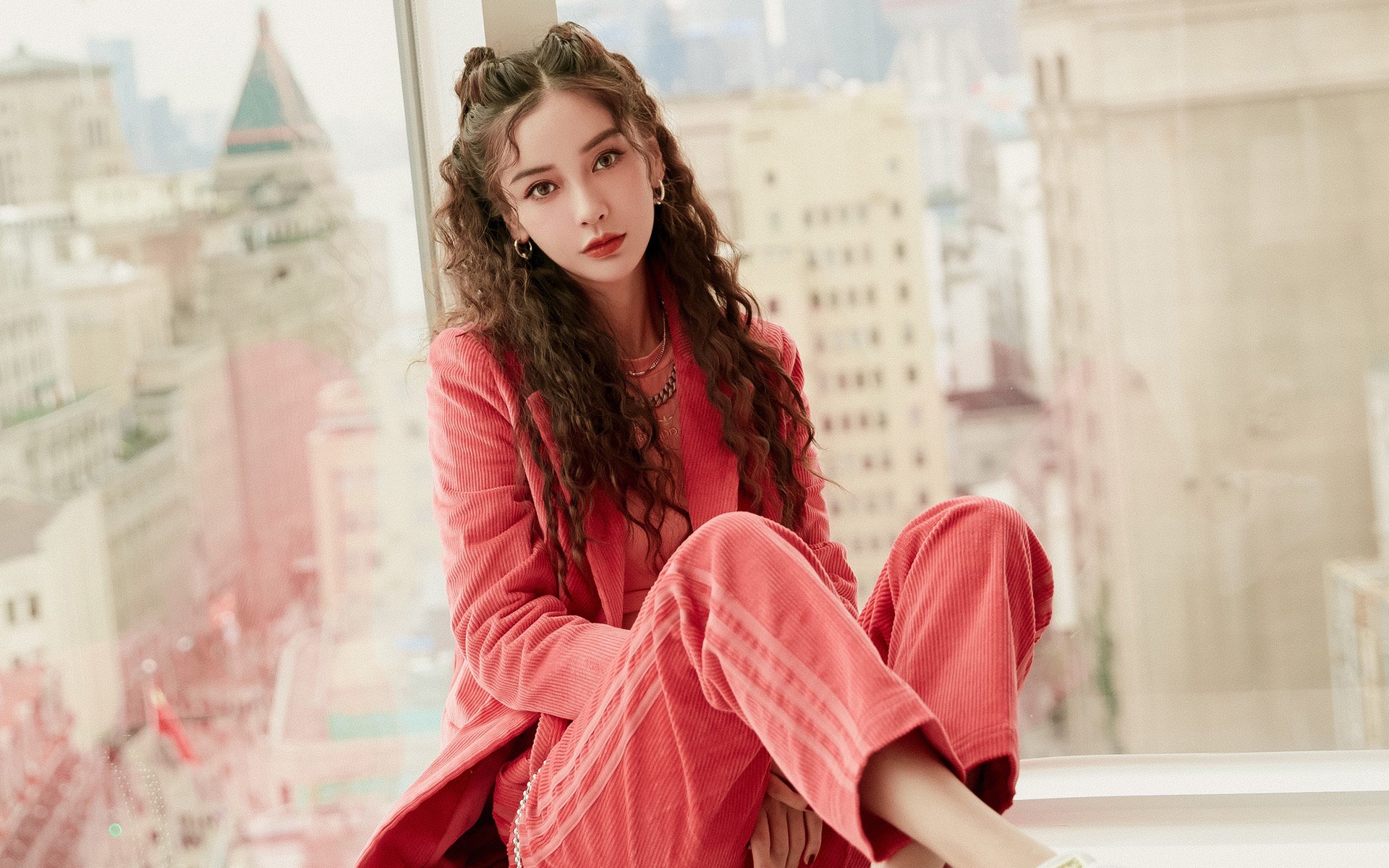 阿非利加之狮咆哮亚平宁，恩佐在喀麦隆式胜利中击溃佛罗伦萨，宣告意甲新秩序